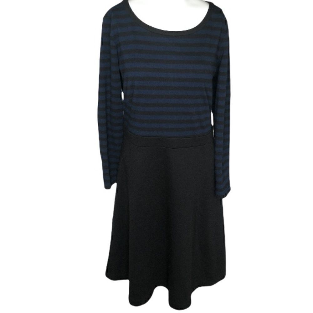 Loft size 8 striped stretchy sweater dress